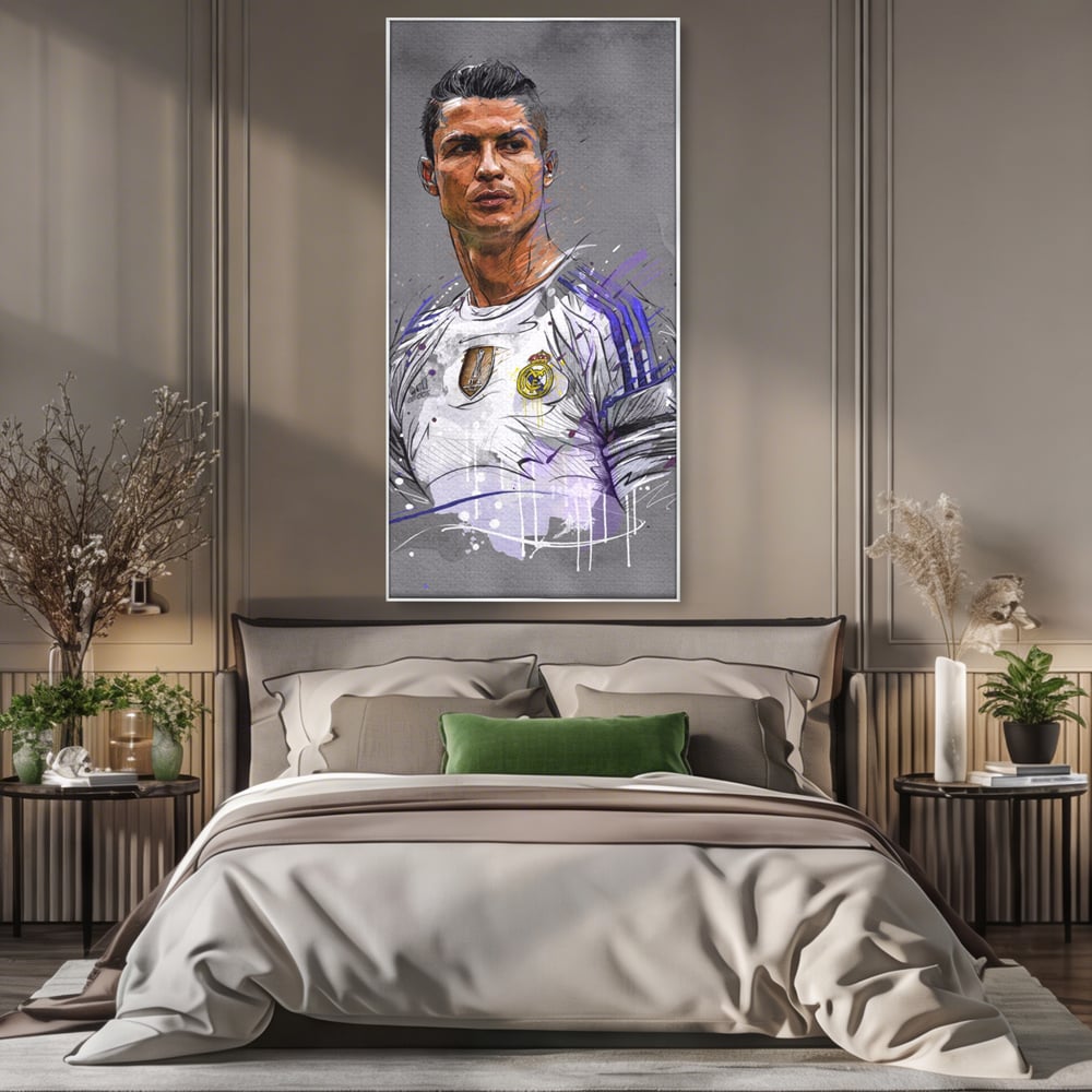 Tablou canvas cu tablou canvas cu cristiano ronaldo in tricoul real madrid, in rama de aluminiu argintiu, pe perete intr-un dormitor